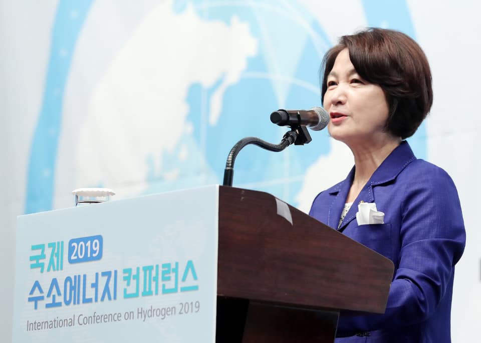 In the Male-Dominated World of South Korean Politics, Choo Mi-ae Marches On