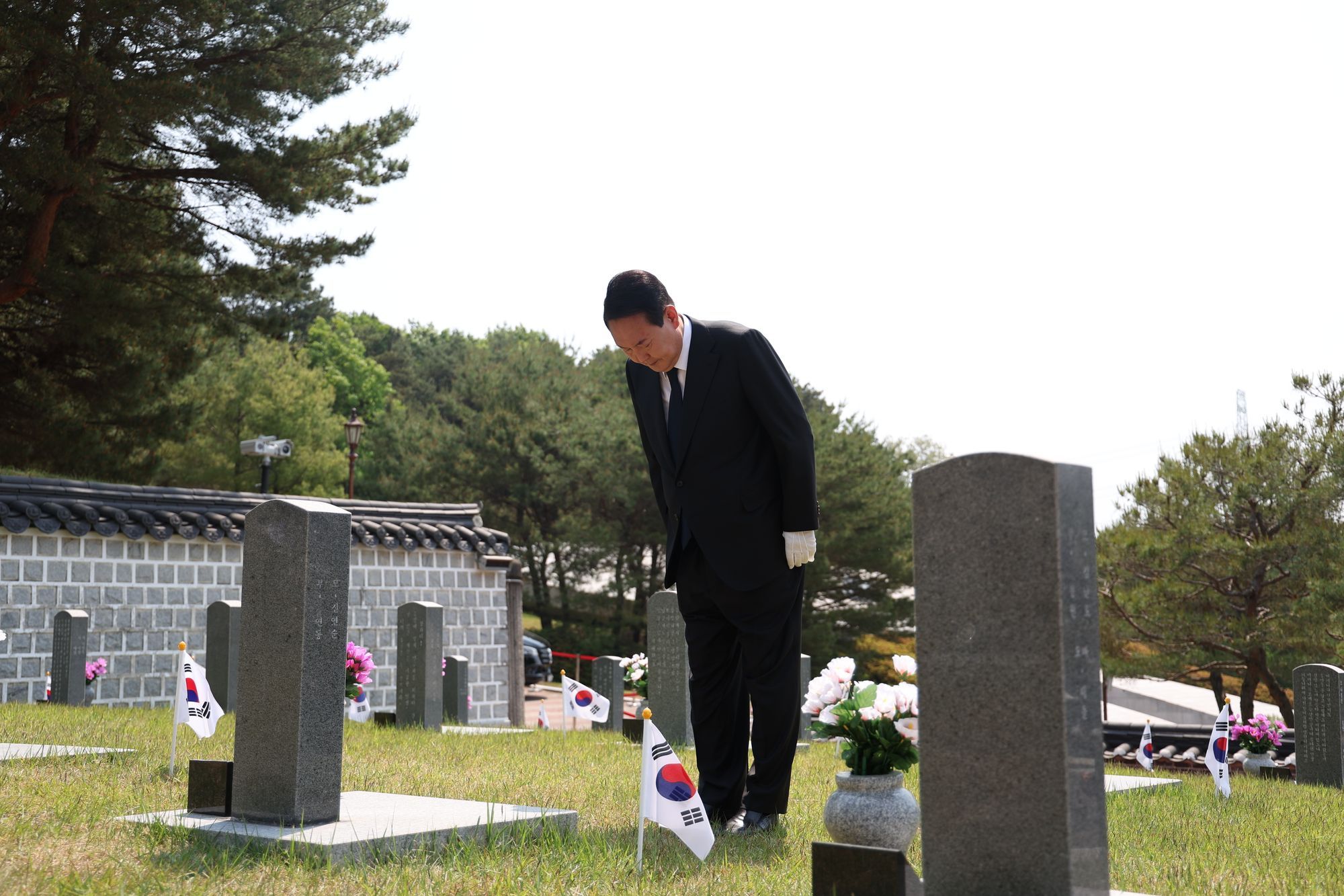 Yoon Suk-yeol Visits Gwangju for the Uprising Memorial