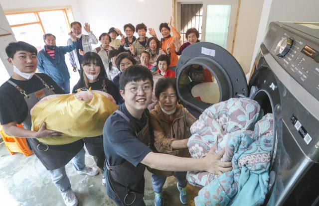 Collecting Busan's Untold Stories for Laundry