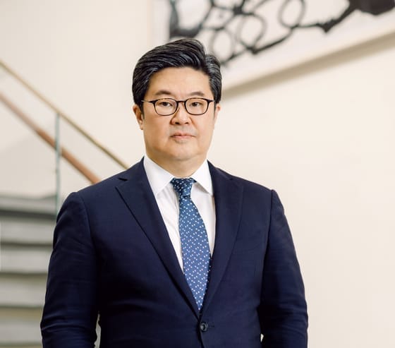 Detention Warrant Sought Against South Korea’s Richest Man